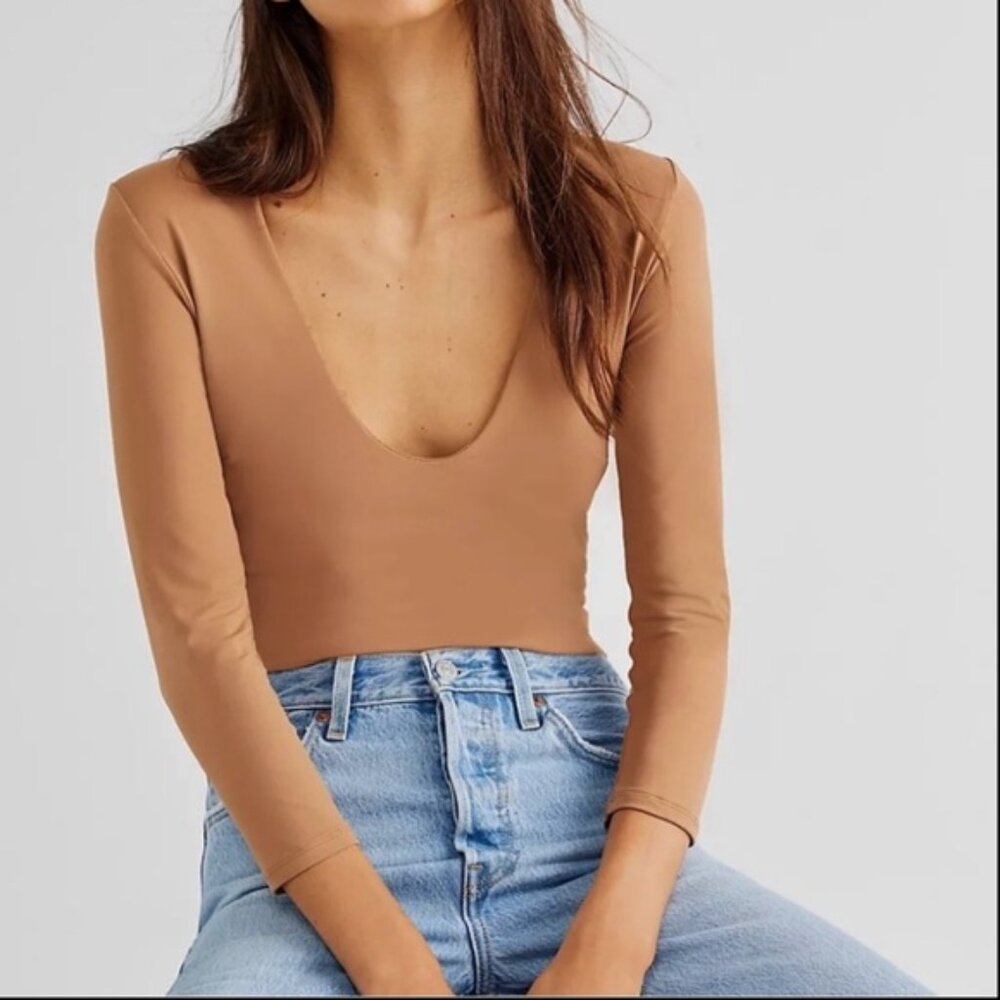 Intimately free people tan nude plunge scoop neck 3/4 sleeve  bodysuit medium